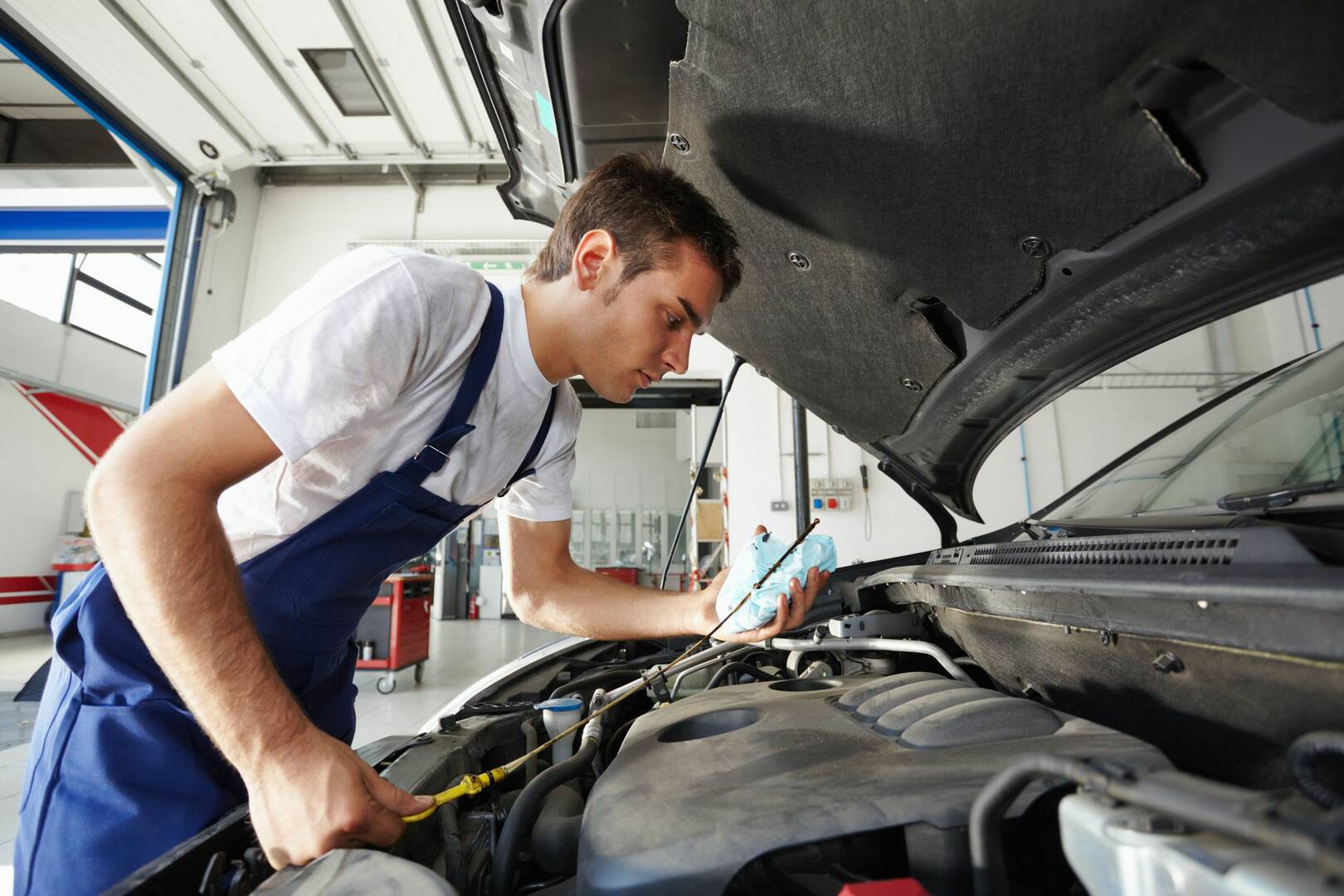 Acheson Auto Body and Service Center West logo