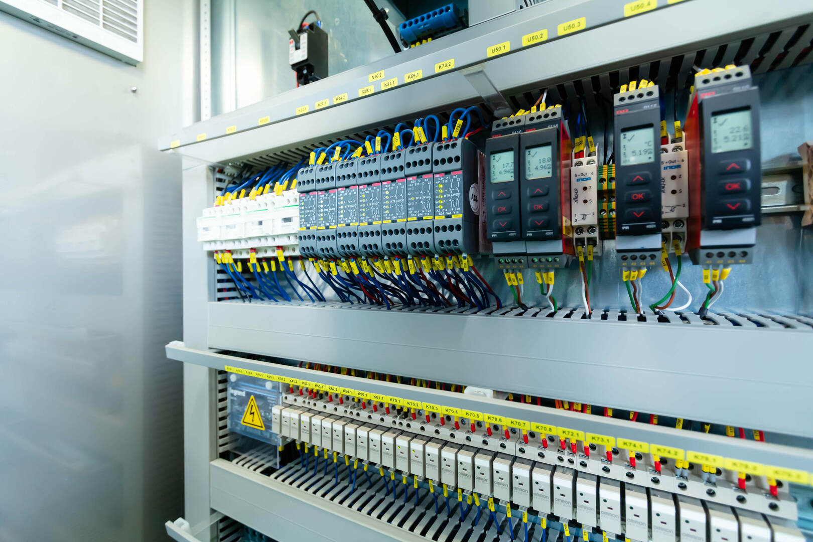 Modern Electrical and Generator Innovations LLC logo