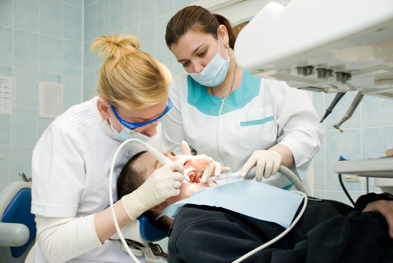 Denture Solutions Ltd logo